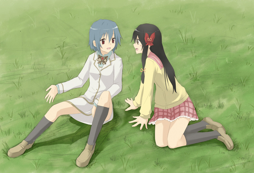2girls grass highres minamoto_chikaru multiple_girls ootori_amane smile strawberry_panic!