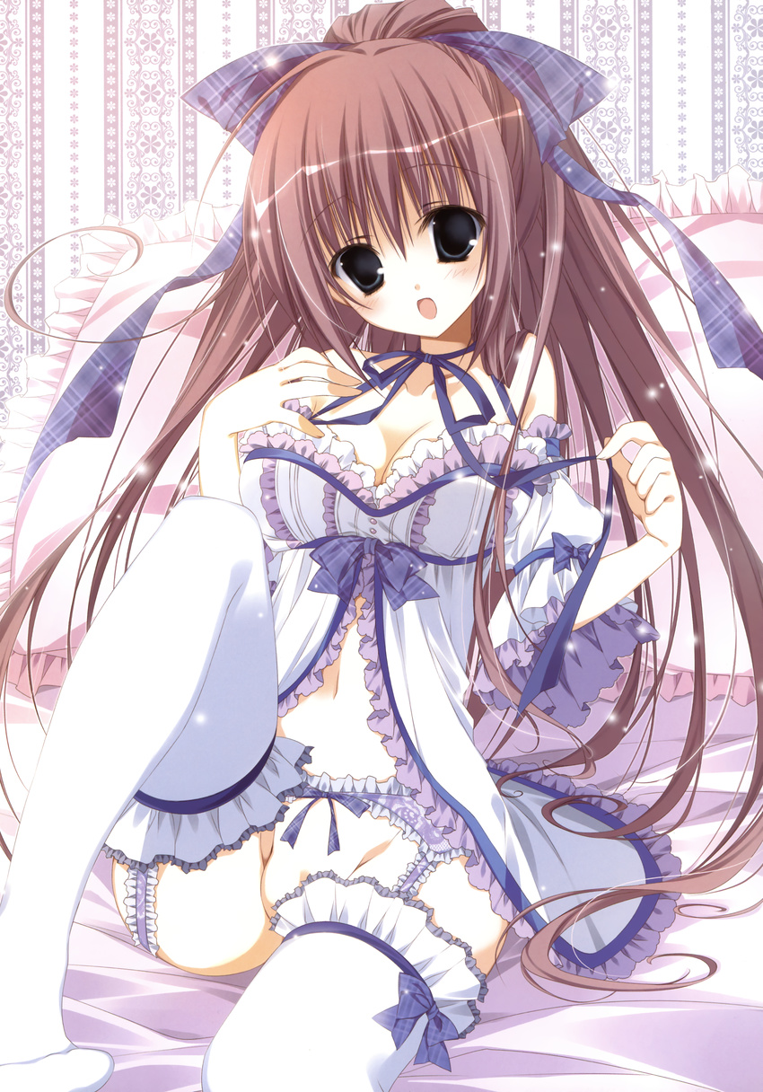 :d absurdres babydoll bed bed_sheet blue_bow blue_eyes blush bow bow_babydoll breasts brown_hair cleavage copyright_request frilled_legwear hair_bow head_tilt highres indoors inugami_kira knee_up looking_at_viewer medium_breasts no_panties on_bed open_mouth pillow ponytail sitting smile solo thighhighs white_babydoll white_legwear
