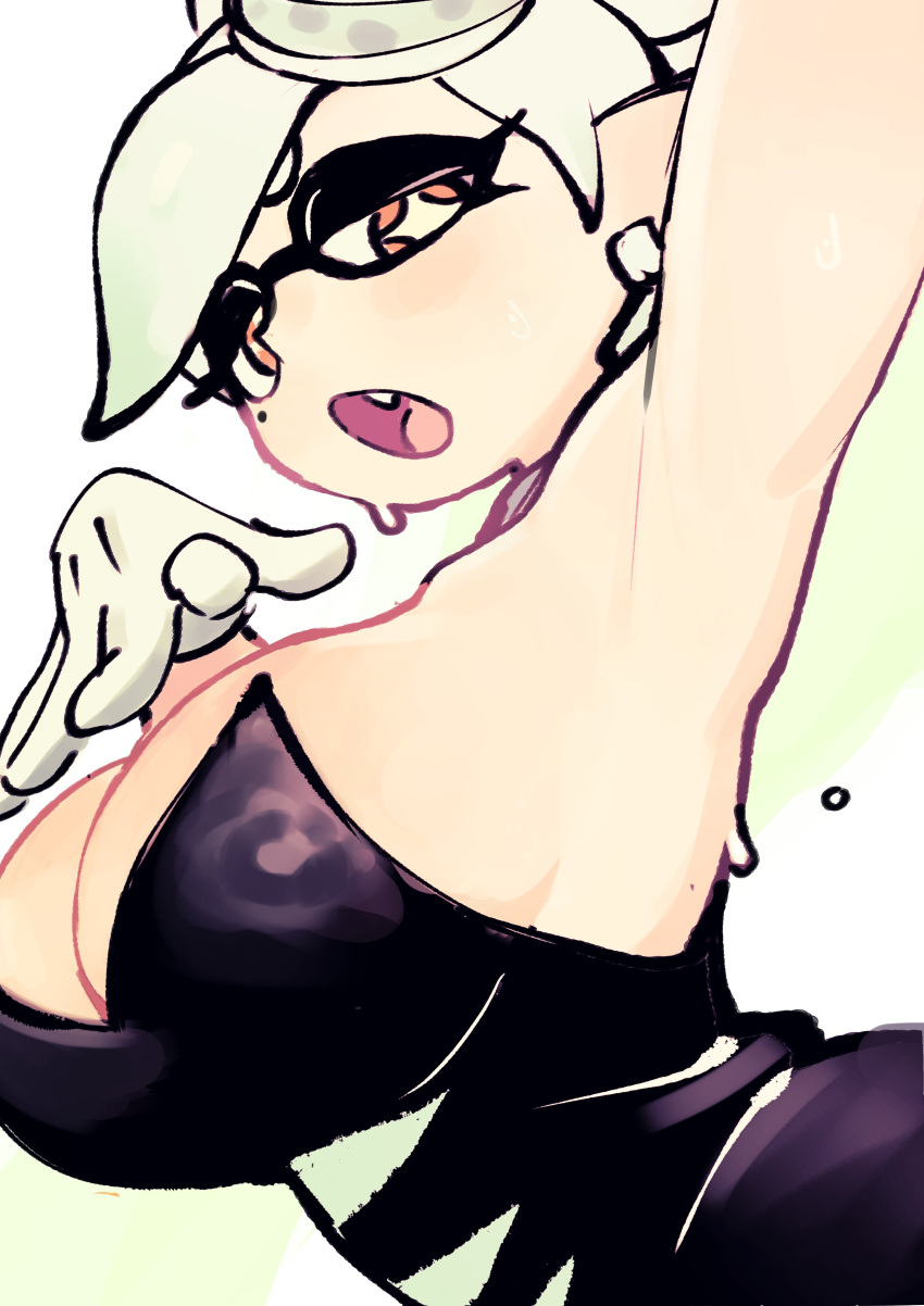 1girl absurdres arm_up armpits asymmetrical_bangs black_dress breasts cleavage colo_(nagrolaz) detached_collar dress earrings fang food-themed_hair_ornament gloves green_background hair_ornament hand_up highres huge_breasts jewelry looking_at_viewer marie_(splatoon) mole mole_under_eye open_mouth orange_eyes pointy_ears short_eyebrows short_hair simple_background solo splatoon_(series) splatoon_1 strapless strapless_dress sweat symbol-shaped_pupils tentacle_hair thick_eyebrows two-tone_background upper_body white_background white_gloves white_hair