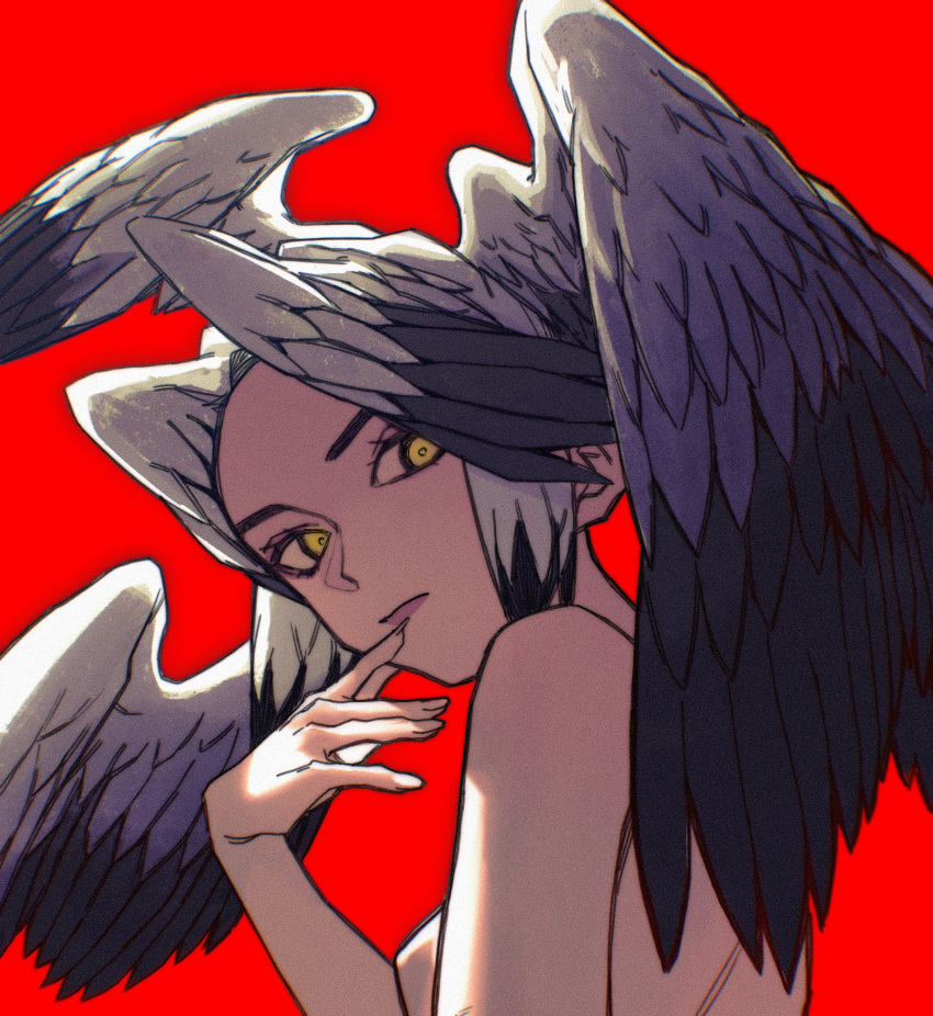 1girl breasts closed_mouth completely_nude feathered_wings grey_hair grey_wings hand_to_own_mouth hand_up head_wings highres looking_at_viewer looking_back multiple_wings nude original red_background short_hair simple_background small_breasts upper_body wings yellow_eyes zero808w