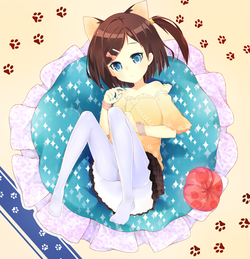 1girl animal_ears blue_eyes bracelet brown_hair child feet female hentai_ouji_to_warawanai_neko. hoshi_usagi jewelry legs nail_polish pantyhose side_ponytail skirt tsutsukakushi_tsukiko