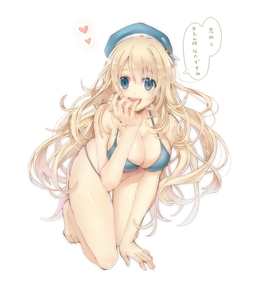 atago_(kantai_collection) barefoot bikini blonde_hair blue_eyes blush breasts cleavage curly_hair full_body hat heart highres kantai_collection kneeling large_breasts long_hair open_mouth serino_itsuki shiny shiny_skin simple_background skindentation smile solo swimsuit thigh_gap translated white_background