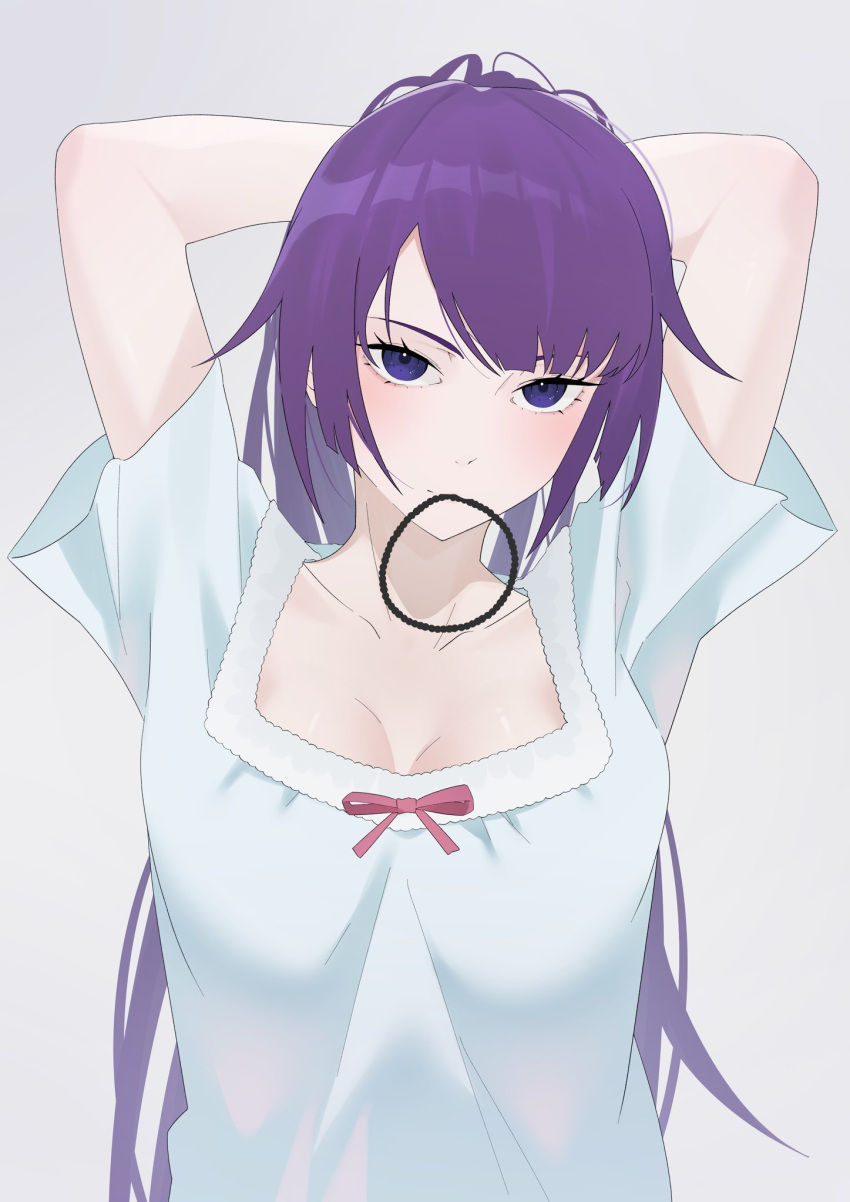 1girl arms_behind_head arms_up arril100 bakemonogatari blue_eyes blue_shirt blush bow breasts cleavage closed_mouth collarbone grey_background highres long_hair looking_at_viewer medium_breasts monogatari_(series) mouth_hold parted_bangs pink_bow purple_hair senjougahara_hitagi shirt short_sleeves sidelocks simple_background solo swept_bangs tying_hair upper_body