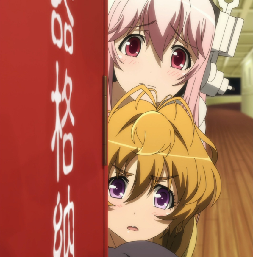 2girls blonde_hair headphone headphones highres long_hair multiple_girls nitroplus pink_eyes pink_hair purple_eyes screencap short_hair super_sonico watanuki_fuuri