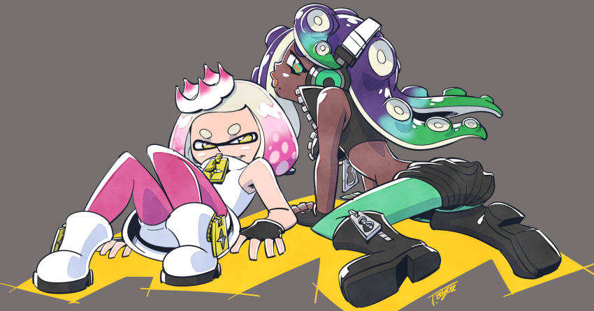 2girls boots cephalopod_eyes crop_top cross-shaped_pupils crown dark-skinned_female dark_skin fingerless_gloves gloves green_eyes green_leggings grey_background hand_on_ground headphones highres kneeling leggings long_hair looking_back lying marina_(splatoon) midriff mole mole_under_mouth multiple_girls on_back pantyhose pearl_(splatoon) pink_leggings shirt short_eyebrows signature simple_background sleeveless smile splatoon_(series) sunafuki_tabito symbol-shaped_pupils tentacle_hair tentacles white_shirt zipper zipper_pull_tab