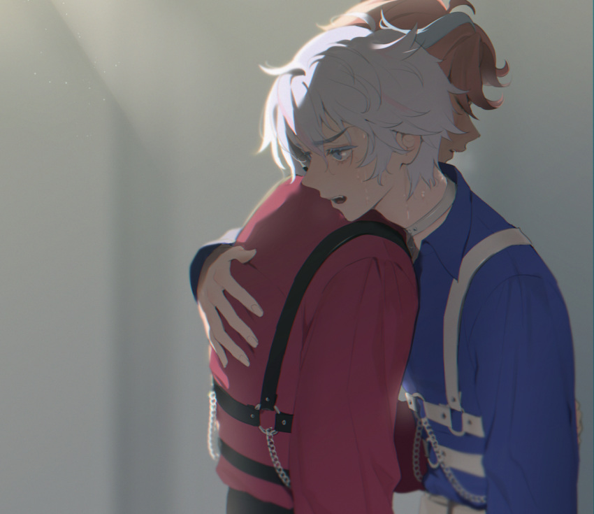 2boys backlighting blue_eyes blue_shirt breath chain chest_harness choker collared_shirt commentary_request exhausted from_side grey_background hair_between_eyes hand_on_another's_back harness hug hughie_(waccha_primagi!) ibuki_touma long_sleeves looking_ahead male_focus multicolored_hair multiple_boys o-ring o-ring_harness open_mouth orange_hair oshiri_(o4ritarou) pink_hair pretty_series red_shirt shirt short_hair streaked_hair sweat upper_body waccha_primagi! white_choker white_hair