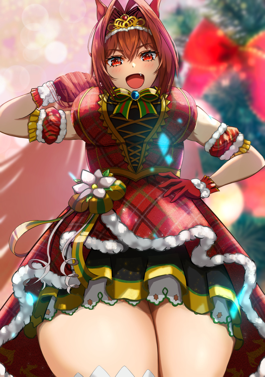 1girl absurdres animal_ears arm_behind_back arm_garter azuki_(azuki_azukki) bare_shoulders black_skirt black_thighhighs blurry blurry_background bow bowtie breasts brown_hair christmas_tree commentary_request cowboy_shot daiwa_scarlet_(scarlet_nuit_etoile)_(umamusume) daiwa_scarlet_(umamusume) dress ear_covers fang fur-trimmed_gloves fur_trim gloves hair_between_eyes hair_intakes hand_on_own_hip hand_up highres horse_ears horse_girl long_hair looking_at_viewer medium_breasts miniskirt open_mouth red_dress red_eyes red_gloves short_dress single_ear_cover skirt sleeveless sleeveless_dress smile solo thighhighs tiara umamusume