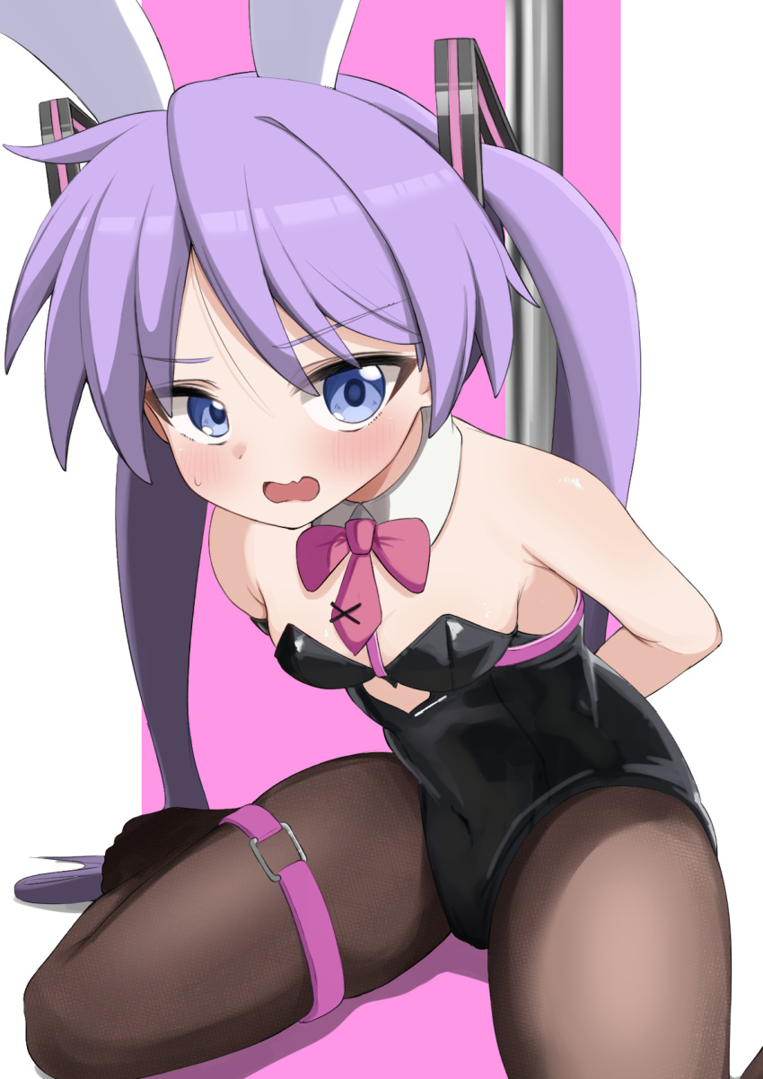 animal_ears armpit_crease arms_behind_back bare_shoulders bdsm belt blue_eyes blush bondage bound bow bowtie breasts brown_pantyhose clothing_cutout commentary_request cosplay dot_nose feet_out_of_frame hair_ornament hatsune_miku hatsune_miku_(cosplay) heart_cutout highres hiiragi_kagami leaning_forward long_hair looking_at_viewer loose_hair_strand lucky_star necktie nicomi-chan open_mouth pantyhose pink_background pink_belt playboy_bunny pole purple_hair rabbit_ears red_bow red_bowtie red_necktie simple_background sitting small_breasts spread_legs stripper_pole sweatdrop thigh_belt thigh_strap tie_clip tsurime twintails very_long_hair white_background
