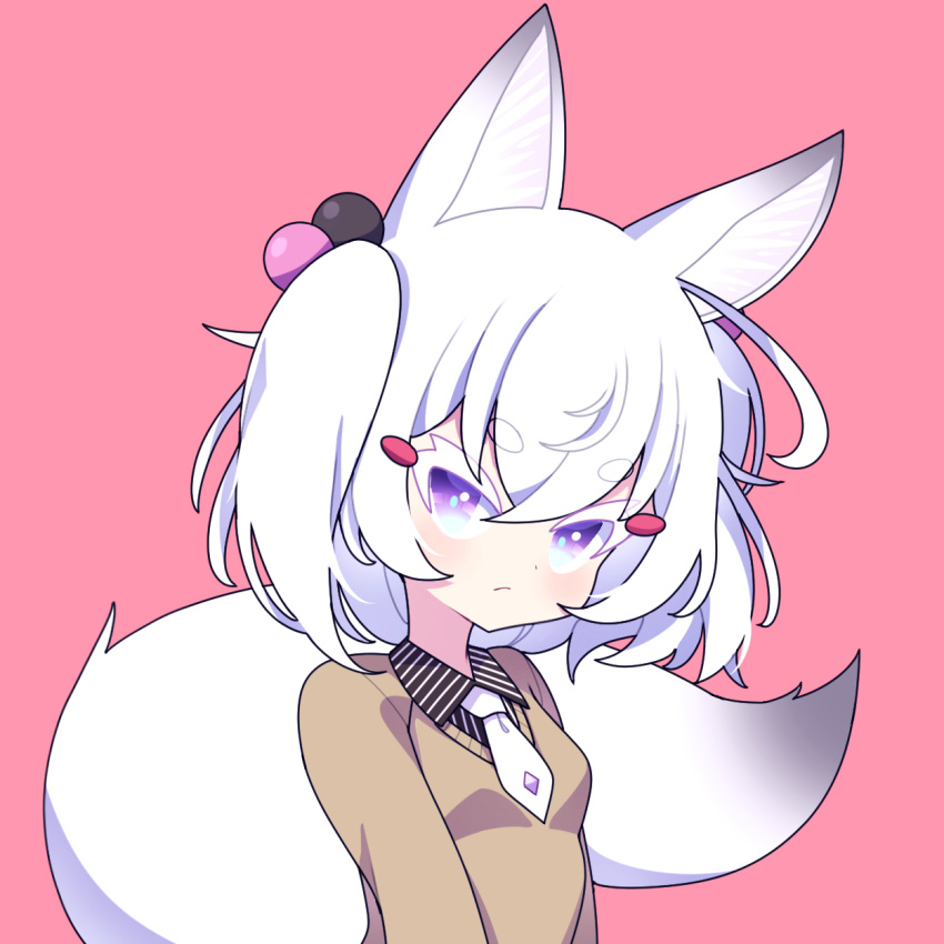 1girl animal_ears cross_(vgne4542) fox_ears fox_tail highres phase_connect short_hair simple_background tail tenma_maemi twintails virtual_youtuber white_hair
