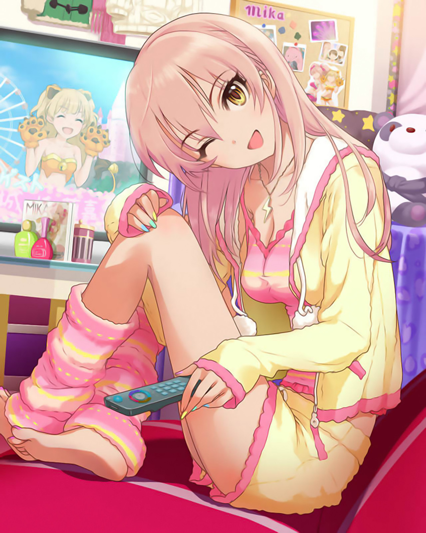 ;d alternate_hairstyle barefoot breasts cleavage controller corkboard crossed_legs eyelashes feet hair_down highres hood hoodie idolmaster idolmaster_cinderella_girls indoors jewelry jougasaki_mika jougasaki_rika jpeg_artifacts leg_warmers legs_folded lightning_bolt long_hair long_legs looking_at_viewer loungewear medium_breasts multicolored multicolored_nails multiple_girls nail_polish official_art one_eye_closed open_mouth pendant photo_(object) pink_hair remote_control resized room shorts siblings sisters sitting smile television toenail_polish tsurime upscaled waifu2x yellow_eyes