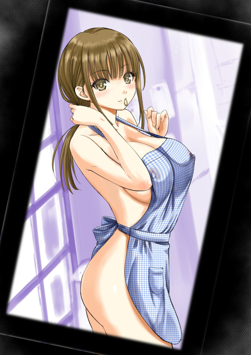apron bare_shoulders blush breasts brown_eyes brown_hair cleavage commentary_request covered_nipples highres large_breasts looking_at_viewer low_ponytail naked_apron original q-gaku rubber_band smile solo