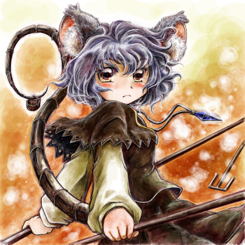 animal_ears basket capelet dowsing_rod grey_hair highres jewelry looking_back mouse mouse_ears mouse_tail nanashii_(soregasisan) nazrin pendant short_hair solo tail touhou