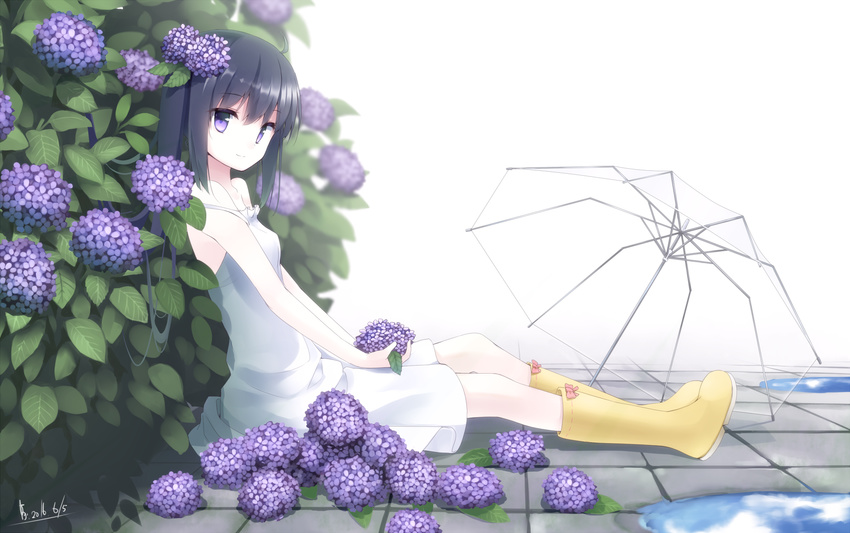 2016 ahoge bangs bare_shoulders black_hair boots bow commentary_request dated dress flower from_side hair_flower hair_ornament highres holding holding_flower hydrangea leaf long_hair looking_at_viewer makadamixa original outdoors purple_eyes rubber_boots signature sitting smile solo strap_slip umbrella water white_dress yellow_footwear