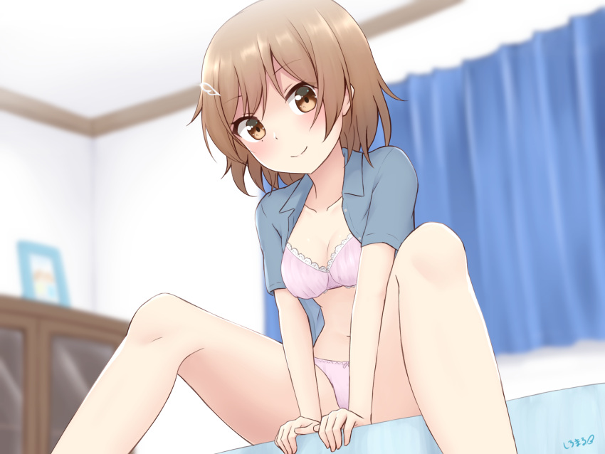 1girl artist_name bedroom blue_shirt blurry blurry_background blush bow bow_panties bra breasts brown_eyes brown_hair closed_mouth collared_shirt depth_of_field hair_ornament hairclip highres indoors lace-trimmed_bra lace_trim leaning_forward looking_at_viewer medium_breasts no_pants open_clothes open_shirt original panties pink_bra pink_panties shiraha_maru shirone_(shiraha_maru) shirt short_hair sitting smile solo underwear v_arms