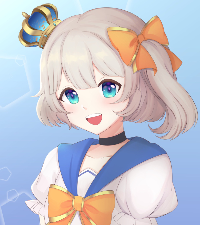 1girl black_choker blue_eyes blue_sailor_collar bow bowtie choker collarbone crown fish goldfish grey_hair hair_bow highres indie_virtual_youtuber marimari_(vtuber) mini_crown open_mouth orange_bow orange_bowtie sailor_collar shirt short_hair side_ponytail solo sylliah_(artist) teeth upper_body upper_teeth_only virtual_youtuber white_shirt