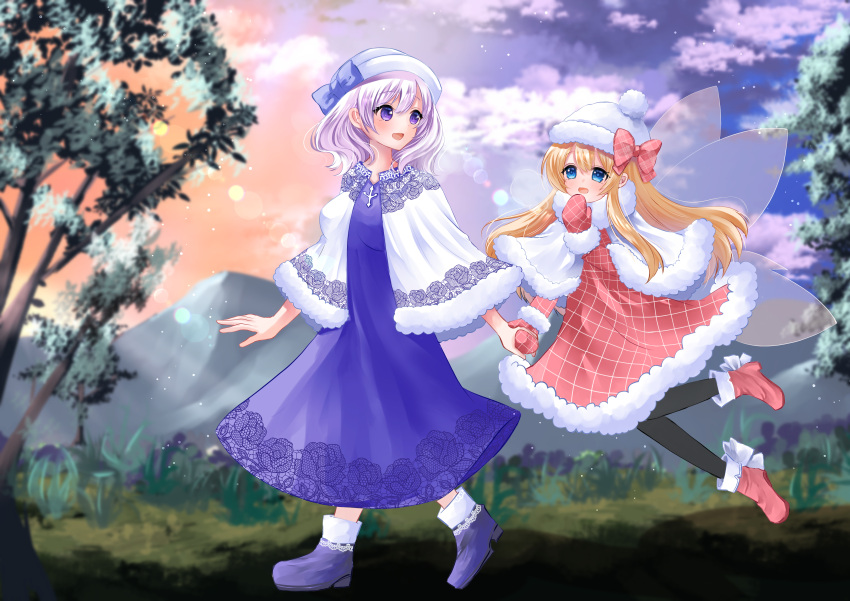 2girls absurdres alternate_costume black_pantyhose blonde_hair blue_bow blue_dress blue_eyes blue_footwear bow capelet commentary_request commission dress fairy fairy_wings flying footwear_bow fur-trimmed_capelet fur-trimmed_dress fur-trimmed_headwear fur-trimmed_mittens fur_trim hat hat_bow highres holding_hands letty_whiterock lily_white long_hair long_sleeves mittens multiple_girls open_mouth outdoors pantyhose purple_eyes purple_hair red_bow red_dress red_mittens skeb_commission smile touhou white_bow white_capelet white_hat wings yuuki_hana_(jtnp5334)