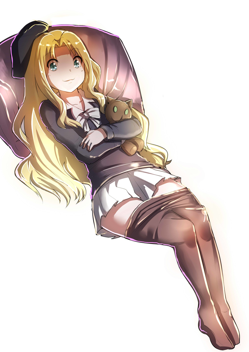 absurdres barefoot blonde_hair blue_eyes frenda_seivelun full_body hat highres julioalqae long_hair mole necktie pantyhose pantyhose_pull school_uniform smile solo thighs to_aru_kagaku_no_railgun to_aru_majutsu_no_index white_background