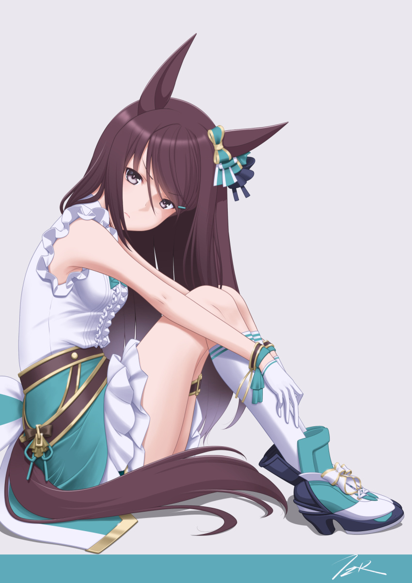 1girl animal_ears boots bow brown_eyes brown_hair frilled_shirt frills from_side garter_straps gloves green_ribbon green_skirt hair_bow high_heel_boots high_heels highres horse_ears horse_girl horse_tail kneehighs knees_up long_hair looking_at_viewer mejiro_dober_(umamusume) ribbon shirt signature simple_background skirt sleeveless sleeveless_shirt socks solo t2r tail thighs umamusume white_background white_gloves white_shirt white_socks