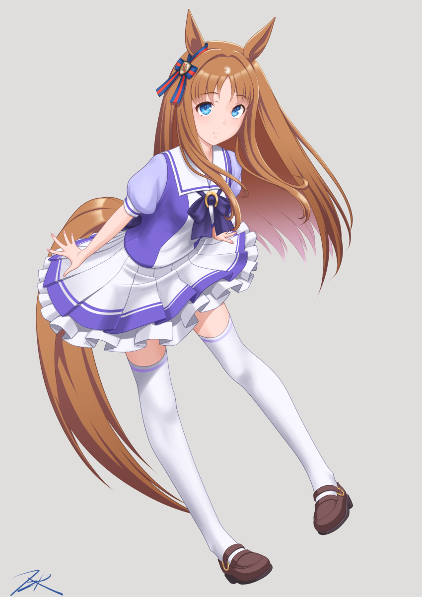 1girl animal_ears artist_name blue_eyes bow breasts brown_footwear brown_hair closed_mouth commentary_request ear_ornament full_body grass_wonder_(umamusume) grey_background highres horse_ears horse_girl horse_tail loafers looking_at_viewer multicolored_hair petticoat puffy_short_sleeves puffy_sleeves purple_bow purple_shirt sailor_collar school_uniform shirt shoes short_sleeves sidelocks simple_background skirt small_breasts smile solo streaked_hair summer_uniform t2r tail thighhighs tracen_school_uniform umamusume white_skirt white_thighhighs