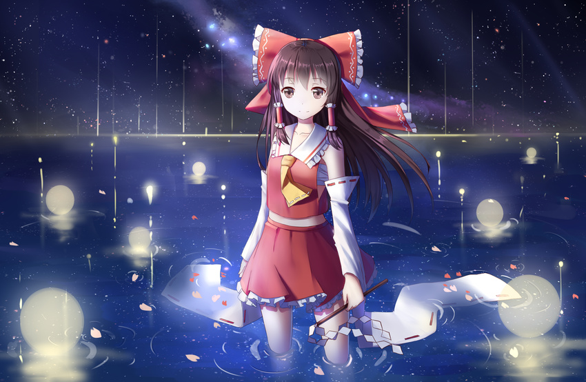 ascot bow brown_eyes brown_hair collarbone commentary_request cowboy_shot detached_sleeves falling_star frilled_shirt_collar frills gohei hair_between_eyes hair_bow hair_tubes hakurei_reimu highres horizon ji_dao_ji light_particles long_hair looking_at_viewer midriff night petals petals_on_liquid red_bow red_shirt red_skirt ribbon-trimmed_sleeves ribbon_trim ripples sarashi shirt sidelocks skirt sky smile solo standing star_(sky) starry_sky touhou wading water wide_sleeves