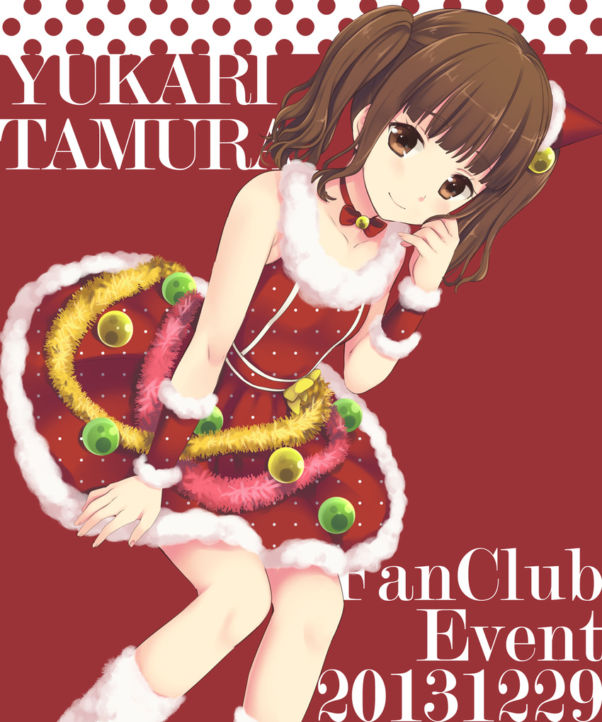 2013 bad_id bad_pixiv_id brown_eyes brown_hair dated highres maki_(natoriumu) real_life red_background smile solo tamura_yukari