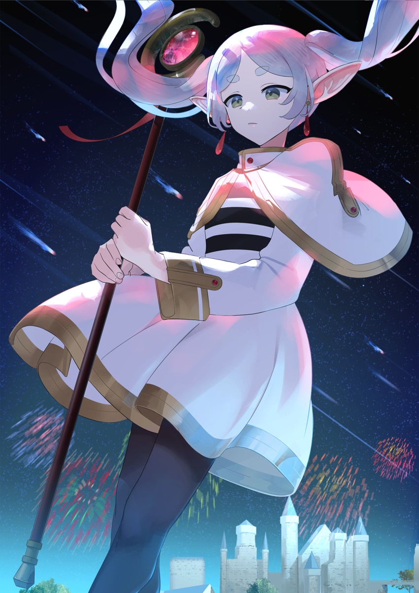 1girl aerial_fireworks capelet castle dress earrings fireworks floating_hair frieren geisha-geisha- green_eyes grey_hair highres holding holding_staff jewelry long_hair long_pointy_ears long_sleeves night night_sky outdoors pointy_ears shooting_star sky solo sousou_no_frieren staff star_(sky) starry_sky thick_eyebrows twintails