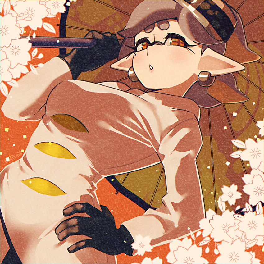 1girl black_gloves breasts coat earrings food food_on_head gloves grey_coat grey_hair hand_on_own_hip highres holding holding_umbrella hoop_earrings inkling jewelry long_sleeves marie_(splatoon) mimimimiguchan mole mole_under_eye object_on_head pointy_ears short_ponytail solo splatoon_(series) splatoon_3 sushi swept_bangs tentacle_hair thick_eyebrows umbrella yellow_eyes