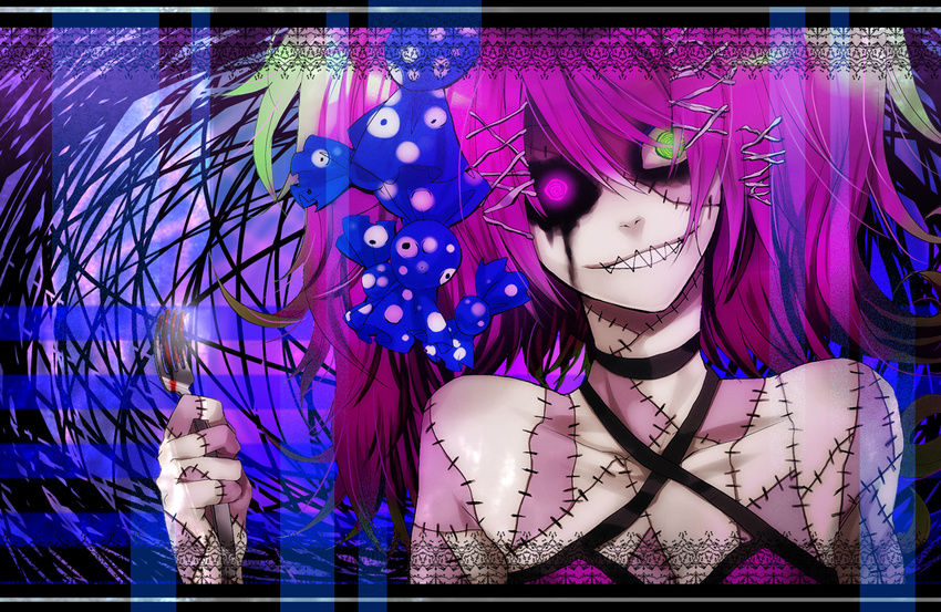 al_bhed_eyes bad_id bad_pixiv_id black_sclera blood border candy candy_addict_full_course_(vocaloid) crazy food food_themed_clothes fork green_eyes grin hair_ornament hairclip hatsune_miku heterochromia lace mismatched_sclera pink_eyes pink_hair smile solo stitches sumi_(38page) vocaloid