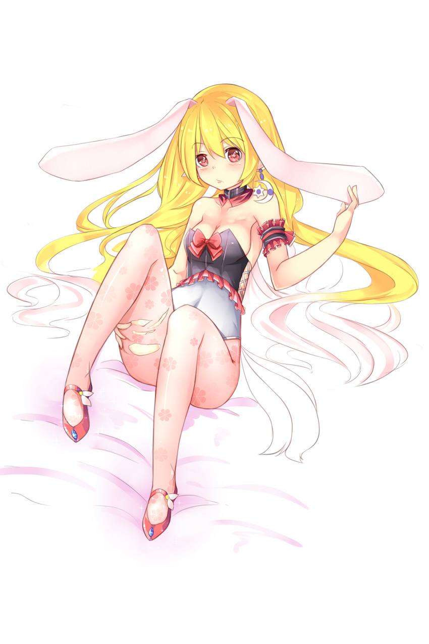 animal_ears armband bare_shoulders bed blonde_hair bow breasts bunny_ears cleavage corset crescent crescent_earrings detached_collar earrings floral_print frilled_armband gradient_hair highres jewelry knee_up leotard lips long_hair looking_at_viewer mary_janes mashimaro_(pixiv3247613) medium_breasts multicolored_hair on_bed original pantyhose pink_legwear pointy_ears red_bow red_eyes red_footwear shoe_flower shoes simple_background single_earring sitting solo torn_clothes torn_legwear touching_ears very_long_hair white_background