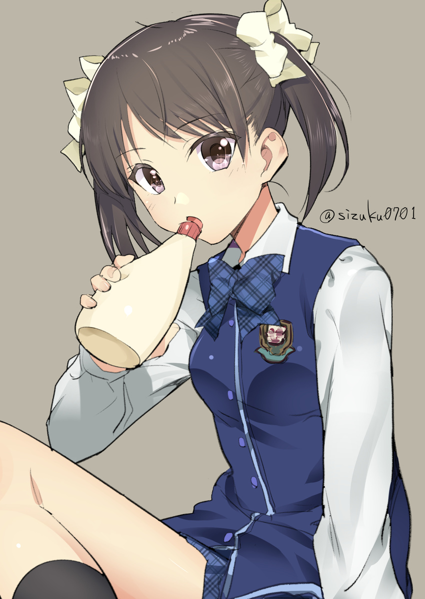 akechi_shizuku bad_id bad_pixiv_id bangs black_hair black_legwear bottle collared_shirt commentary_request ever_17 eyebrows_visible_through_hair food grey_background highres holding holding_bottle holding_food kneehighs long_sleeves looking_at_viewer matsunaga_sara mayonnaise open_mouth purple_eyes school_uniform shirt simple_background sitting solo squeeze_bottle twintails twitter_username upper_body vest white_shirt