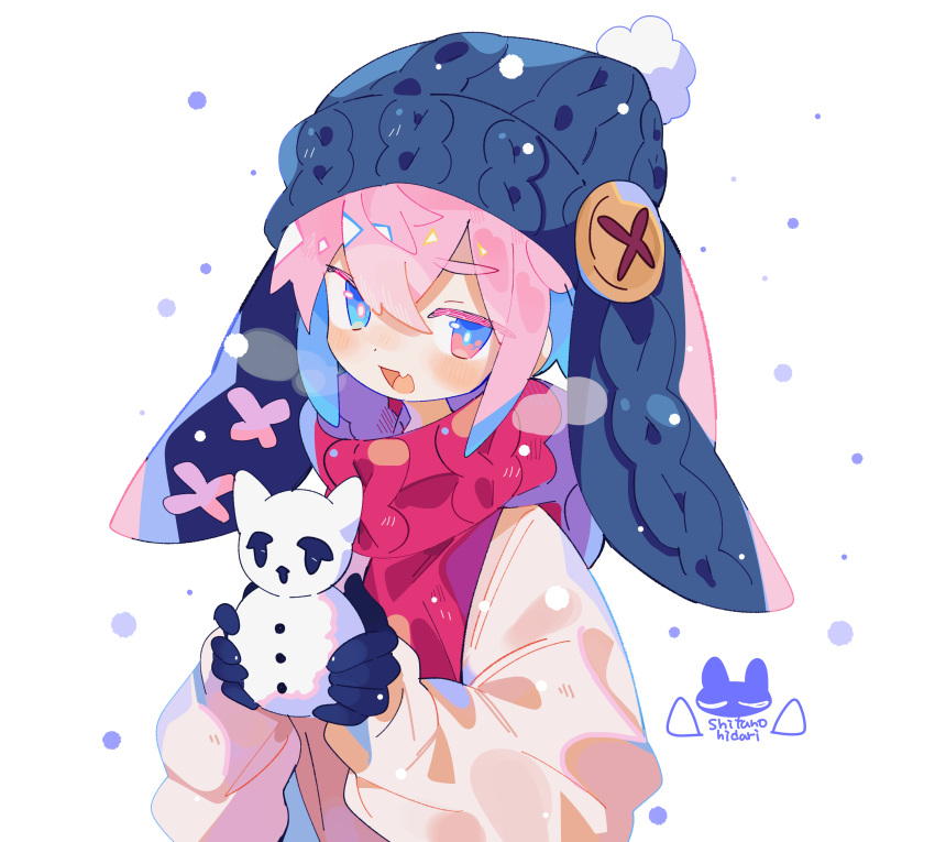 1boy absurdres animal_ear_headwear artist_logo black_gloves black_hat blue_eyes blue_hair bright_pupils colored_eyelashes commentary_request crossed_bangs fang gloves hair_between_eyes heterochromia highres jacket knit_hat knit_scarf long_sleeves open_mouth original pink_eyes pink_hair raito-kun_(uenomigi) red_scarf scarf short_hair skin_fang smile solo uenomigi white_pupils yellow_jacket