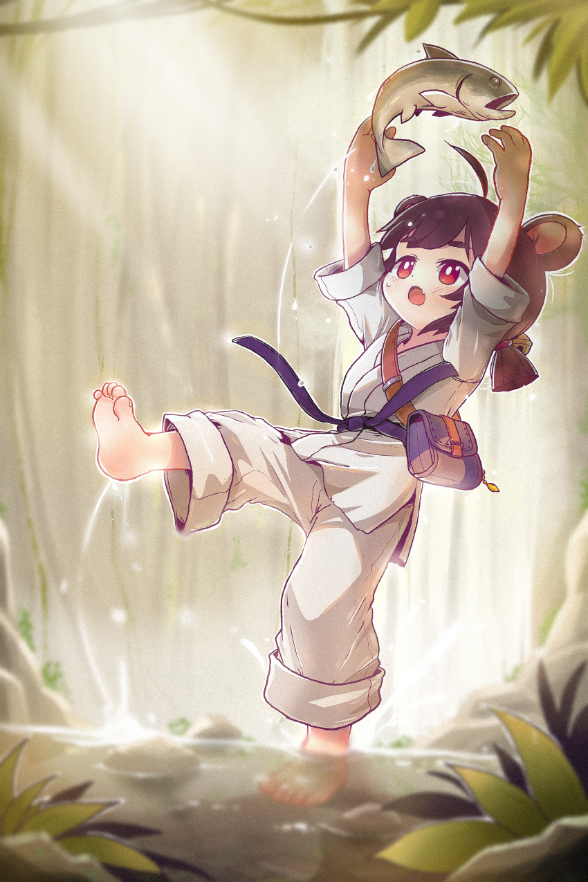 1girl absurdres ahoge animal_ears bag barefoot blurry blurry_foreground chinese_commentary commentary_request dougi fang fish full_body highres kuma-bound low_twintails mouse_ears open_mouth original outdoors pants red_eyes shoulder_bag skin_fang soles solo standing standing_on_one_leg toes twintails wading white_pants