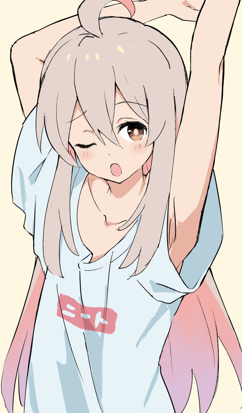 1girl absurdres ahoge armpit_peek armpits arms_up as_buppa blue_shirt blush brown_eyes clothes_writing collarbone commentary_request dot_nose double-parted_bangs eyelashes fanged_bangs flat_chest genderswap genderswap_(mtf) gradient_hair hair_between_eyes highres long_bangs long_hair looking_at_viewer loose_clothes loose_shirt multicolored_hair one_eye_closed onii-chan_wa_oshimai! open_mouth oyama_mahiro pink_hair shirt sidelocks simple_background solo straight_hair stretching translated upper_body yawning yellow_background