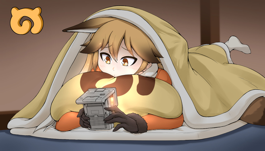 animal_ears black_gloves blonde_hair blush brown_eyes brown_hair closed_mouth commentary_request eyebrows_visible_through_hair ezo_red_fox_(kemono_friends) fox_ears fox_tail full_body fur_trim futon game_boy gloves hair_between_eyes handheld_game_console head_tilt holding indoors japari_symbol japari_symbol_print kagura_roku kemono_friends long_sleeves lying multicolored_hair on_stomach pillow playing_games print_pillow solo tail two-tone_hair under_covers white_legwear