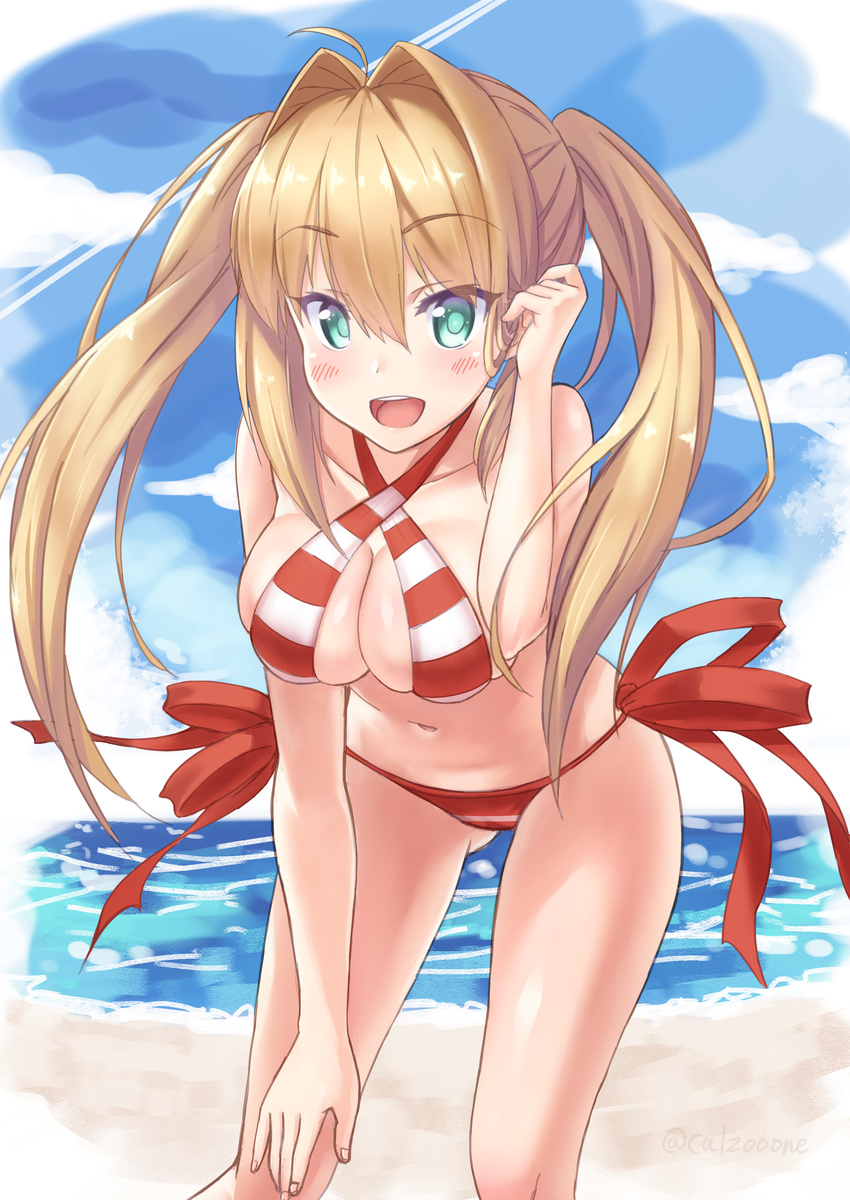 :d absurdres ahoge beach bent_over bikini blonde_hair blue_sky blush breasts calzooone cloud criss-cross_halter day fate/grand_order fate_(series) green_eyes halterneck hand_on_own_knee highres long_hair looking_at_viewer medium_breasts navel nero_claudius_(fate)_(all) nero_claudius_(swimsuit_caster)_(fate) ocean open_mouth outdoors sand side-tie_bikini sky smile solo striped striped_bikini swimsuit twintails