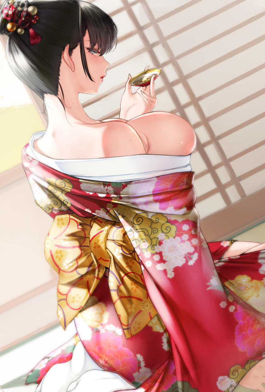 1girl back_turned bare_shoulders black_hair breasts cup dutch_angle grey_eyes highres holding holding_cup japanese_clothes kimono large_breasts looking_at_viewer looking_back original plump red_kimono ribbon shisshou_senkoku solo solo_focus tabi yellow_ribbon