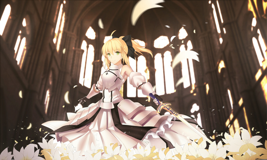 ahoge armor armored_dress artoria_pendragon_(all) black_bow blonde_hair bow dress excalibur eyebrows_visible_through_hair fate/unlimited_codes fate_(series) floating_hair flower gauntlets green_eyes hair_between_eyes hair_bow high_ponytail holding holding_sword holding_weapon indoors long_hair looking_at_viewer saber_lily sleeveless sleeveless_dress smile solo standing sword weapon white_dress white_flower yeluno_meng
