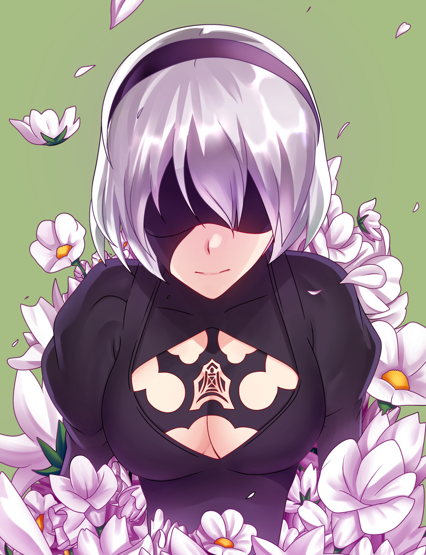 absurdres blindfold cleavage_cutout closed_mouth collarbone commentary covered_eyes facing_viewer flower gradient_hair green_background grey_hair hairband highres long_sleeves multicolored_hair nier_(series) nier_automata no_mole petals puffy_long_sleeves puffy_sleeves purple_flower short_hair silver_hair simple_background solo white_flower white_hair wintersteam yorha_no._2_type_b