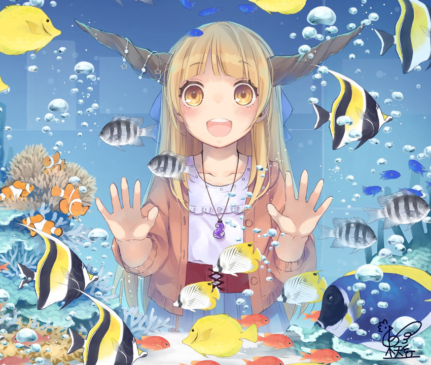 against_glass air_bubble alternate_costume aquarium bangs blue_bow blue_skirt bow bubble butterflyfish clownfish commentary_request contemporary coral damselfish fish flower goldfish gourd hair_bow highres horn_ornament horns ibuki_suika jewelry light_brown_eyes light_brown_hair long_hair looking_at_viewer moorish_idol open_mouth pendant sea_anemone shirt skirt smile solo star surgeonfish touhou toutenkou upper_body water white_shirt