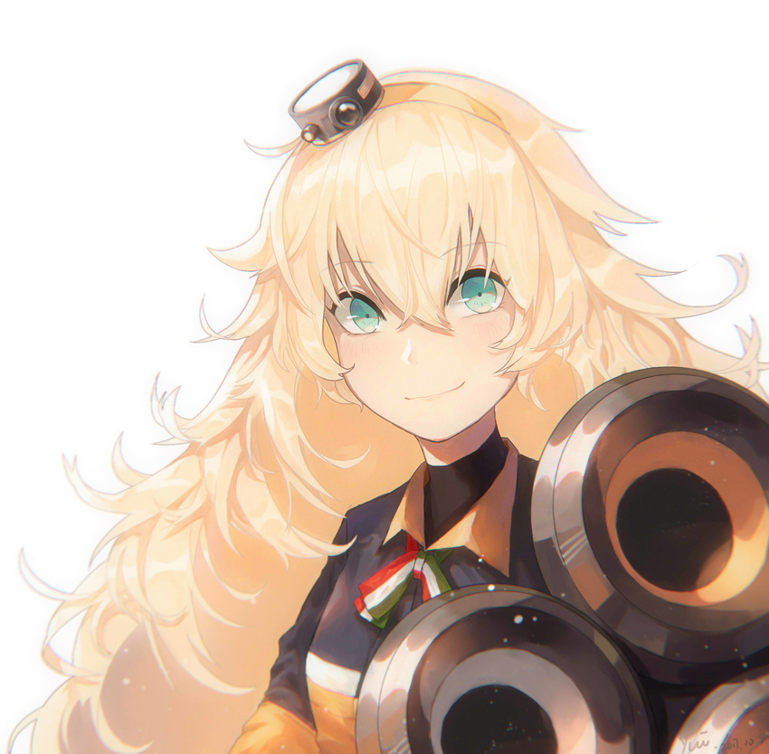 absurdres aqua_eyes bangs black_shirt blonde_hair blush closed_mouth commentary_request crossed_bangs eyebrows_visible_through_hair girls_frontline hair_between_eyes hat highres long_hair looking_at_viewer messy_hair mini_hat s.a.t.8_(girls_frontline) shirt sidelocks simple_background smile solo upper_body very_long_hair white_background yui_(92935941)