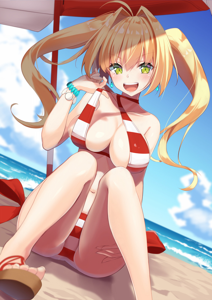 :d ahoge bangs bare_arms bare_legs bare_shoulders beach beach_umbrella bikini blonde_hair blue_sky blurry blush bracelet breasts cleavage cloud collarbone criss-cross_halter day depth_of_field dutch_angle earrings eyebrows_visible_through_hair fate/grand_order fate_(series) foreshortening green_eyes hair_intakes halterneck hand_on_own_thigh hand_up highres horizon jewelry knees_up large_breasts long_hair looking_at_viewer mirea navel nero_claudius_(fate)_(all) nero_claudius_(swimsuit_caster)_(fate) ocean open_mouth outdoors pulled_by_self round_teeth sandals shiny shiny_hair shore side-tie_bikini sitting sky smile solo strap_pull striped striped_bikini swimsuit teeth twintails umbrella v-shaped_eyebrows water