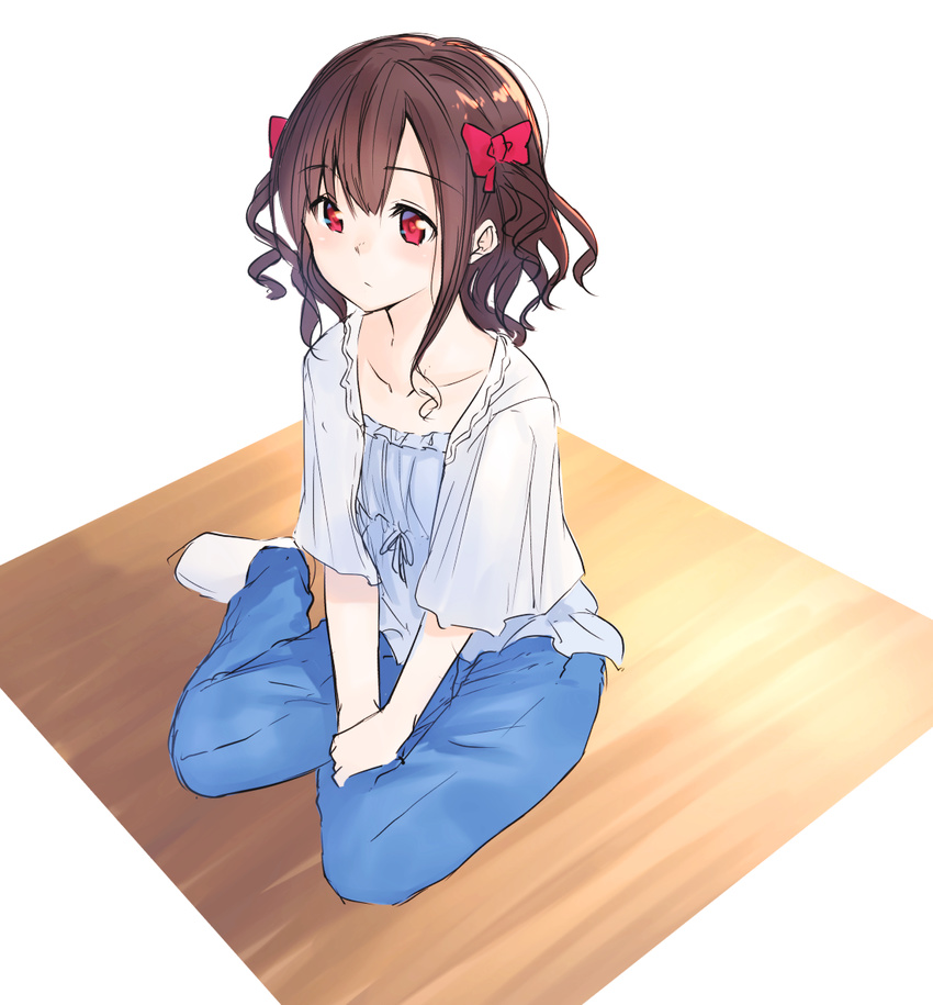 bangs blouse blue_pants blush bow brown_hair closed_mouth commentary_request eyebrows_visible_through_hair full_body hair_bow highres original pants red_bow red_eyes short_hair short_sleeves simple_background sitting socks solo white_background white_legwear yokozuwari yuki_arare