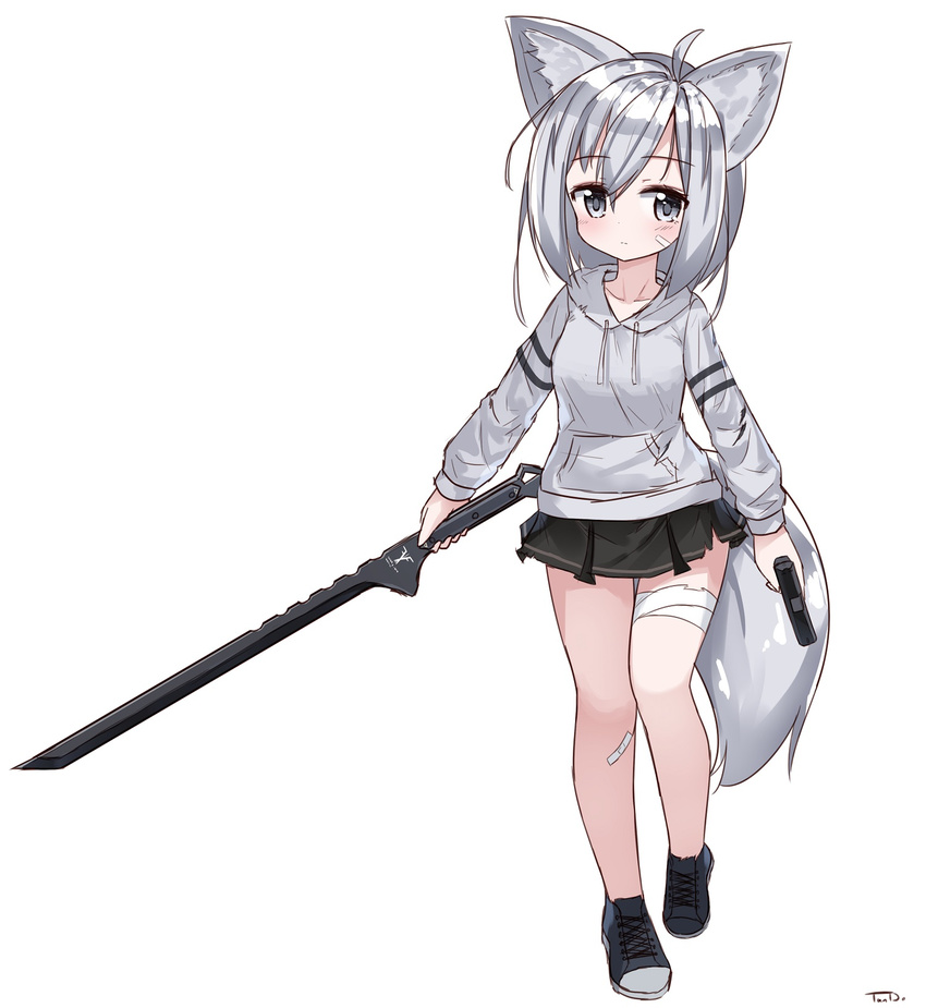 animal_ear_fluff animal_ears bandaid_on_leg bangs black_footwear black_skirt blade_&amp;_soul blush closed_mouth commentary_request drawstring eyebrows_visible_through_hair fox_ears fox_girl fox_tail grey_eyes grey_hoodie gun hair_between_eyes handgun highres holding holding_gun holding_sword holding_weapon hood hood_down hoodie long_hair looking_at_viewer lyn_(blade_&amp;_soul) ping_myu_ring_(tandohark) pistol pleated_skirt pocket shoes signature silver_hair simple_background skirt sneakers solo standing standing_on_one_leg sword tail tandohark torn_clothes torn_hoodie torn_skirt weapon white_background