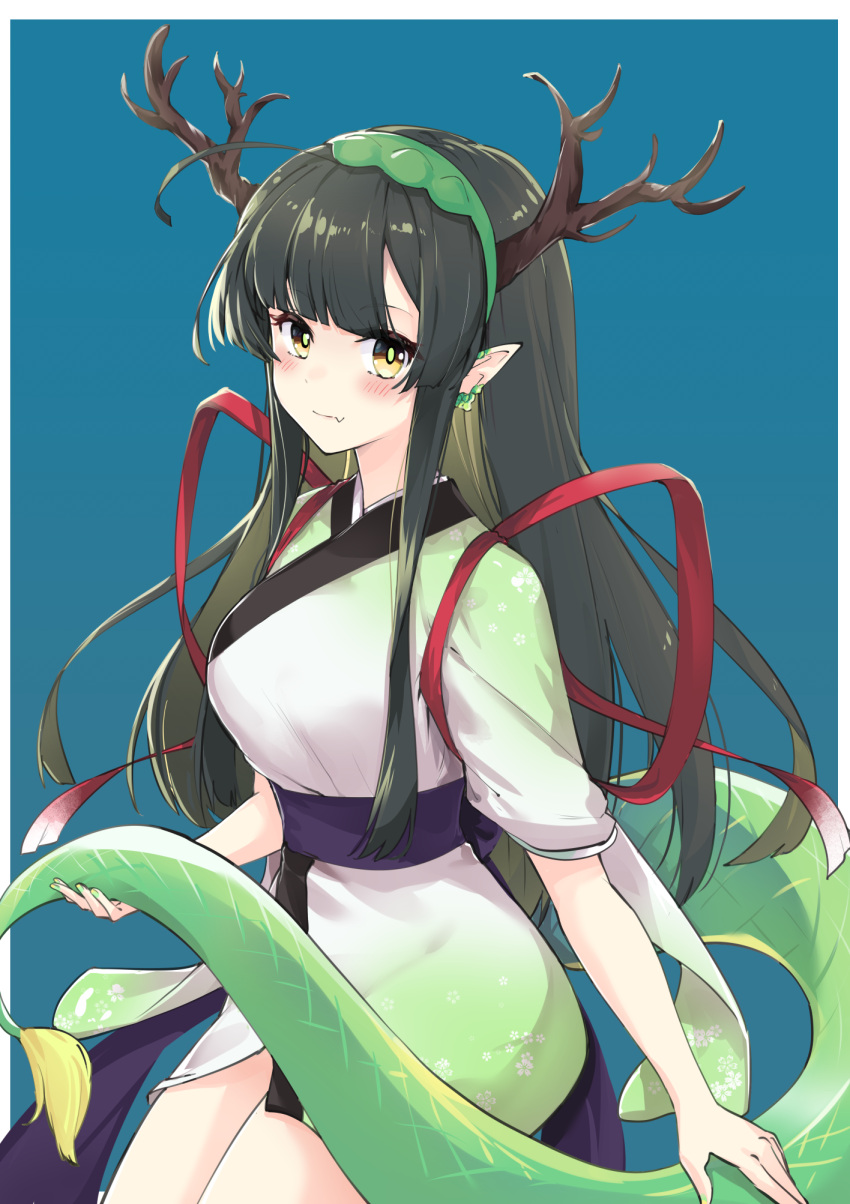 1girl antlers arm_at_side black_hair blonde_hair blue_background blunt_bangs blush breasts closed_mouth commentary cowboy_shot dragon dragon_girl eastern_dragon fang fang_out fur-tipped_tail gradient_kimono green_hairband hairband hand_up highres holding_own_tail horns japanese_clothes kimono large_breasts long_hair looking_at_viewer multicolored_hair outside_border pointy_ears red_ribbon ribbon sash scales short_kimono short_sleeves sidelocks simple_background skin_fang smile solo streaked_hair tail tasuki touhoku_zunko very_long_hair voiceroid yellow_eyes zooanime