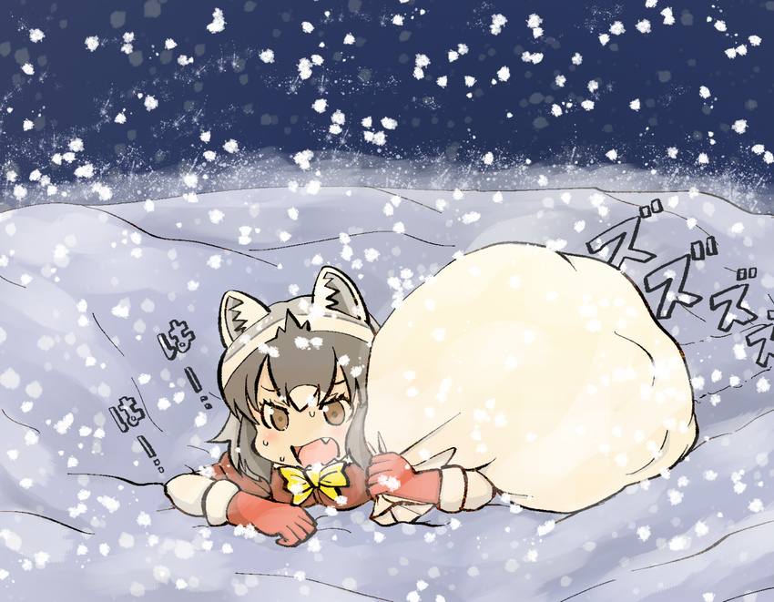 a-king alternate_costume animal_ears black_hair blush bow bowtie brown_eyes buried commentary_request common_raccoon_(kemono_friends) fang gloves grey_hair holding kemono_friends multicolored_hair night night_sky open_mouth outdoors raccoon_ears red_gloves sack santa_costume sky snow snowing solo sweatdrop tired yellow_neckwear