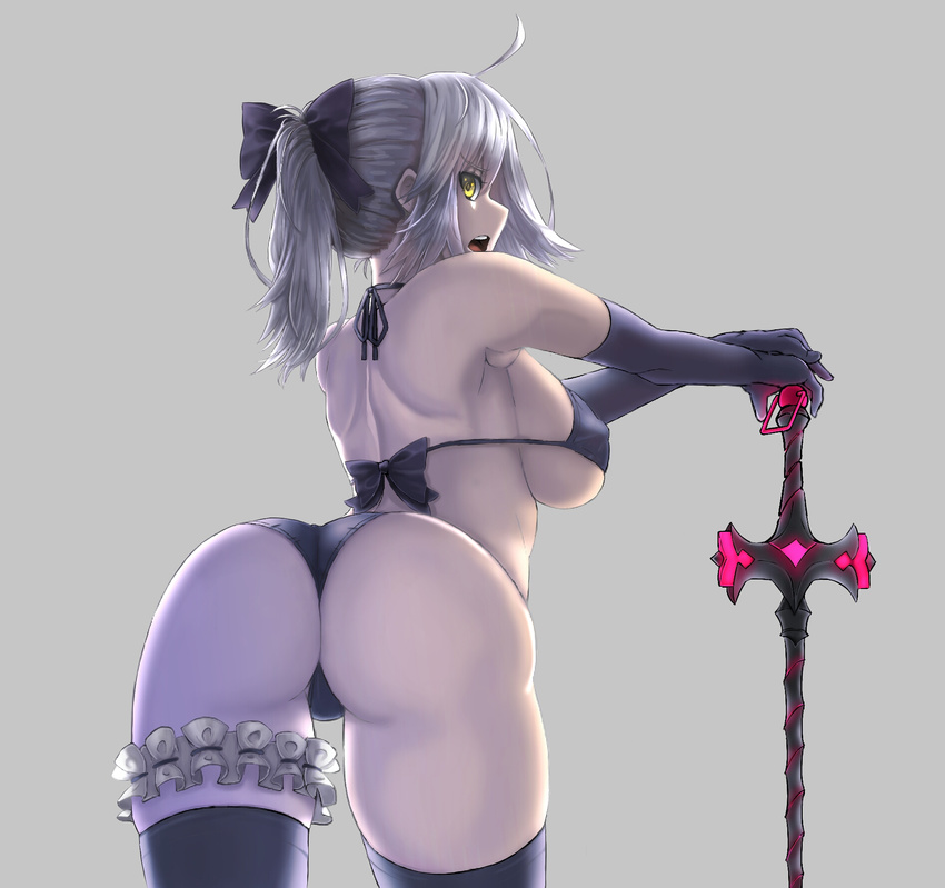 arched_back ass bacs bikini black_bikini black_gloves black_legwear blonde_hair breasts commentary_request covered_nipples dark_persona elbow_gloves eyebrows_visible_through_hair fate/grand_order fate_(series) gloves highres jeanne_d'arc_(alter)_(fate) jeanne_d'arc_(fate)_(all) large_breasts leg_garter looking_at_viewer open_mouth pale_skin ponytail side-tie_bikini sideboob silver_hair simple_background solo standing string_bikini swimsuit sword teeth thighhighs underboob weapon yellow_eyes