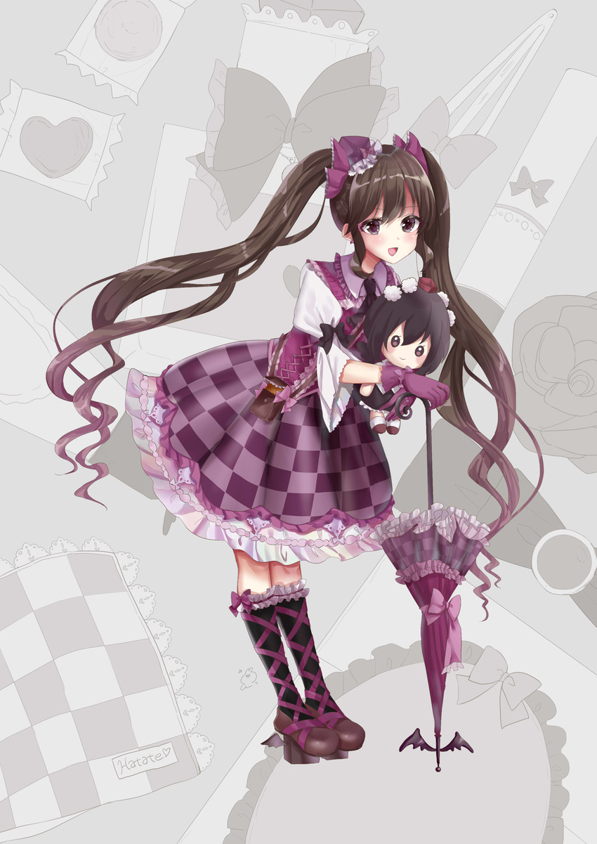 :d absurdres black_legwear blush bow brown_footwear brown_hair character_doll character_name checkered checkered_skirt commentary_request doll flower frills gloves grey_background hair_bow heart highres himekaidou_hatate holding holding_doll kneehighs leaning_forward looking_at_viewer necktie open_mouth petticoat puffy_short_sleeves puffy_sleeves purple_bow purple_eyes purple_gloves purple_skirt rose sei_ichi_(shiratamamikan) shameimaru_aya shirt shoes short_sleeves skirt smile solo touhou twintails umbrella white_shirt