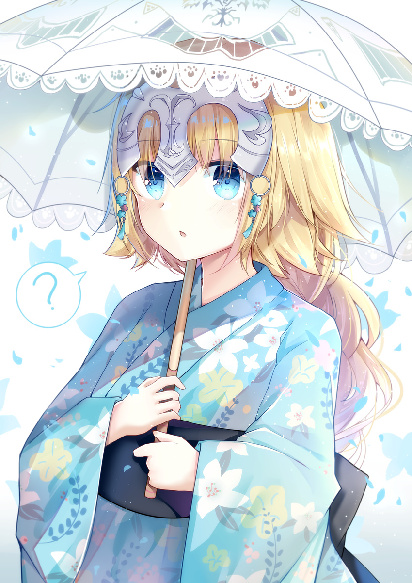 :o ? absurdres alternate_costume anniversary_heroines blonde_hair blue_eyes blue_kimono braid chinese_commentary commentary_request eyebrows_visible_through_hair fate/apocrypha fate_(series) headpiece highres holding holding_umbrella ice_(ice) japanese_clothes jeanne_d'arc_(fate) jeanne_d'arc_(fate)_(all) kimono lace lace-trimmed_umbrella long_braid long_hair looking_at_viewer solo speech_bubble spoken_question_mark umbrella very_long_hair yukata
