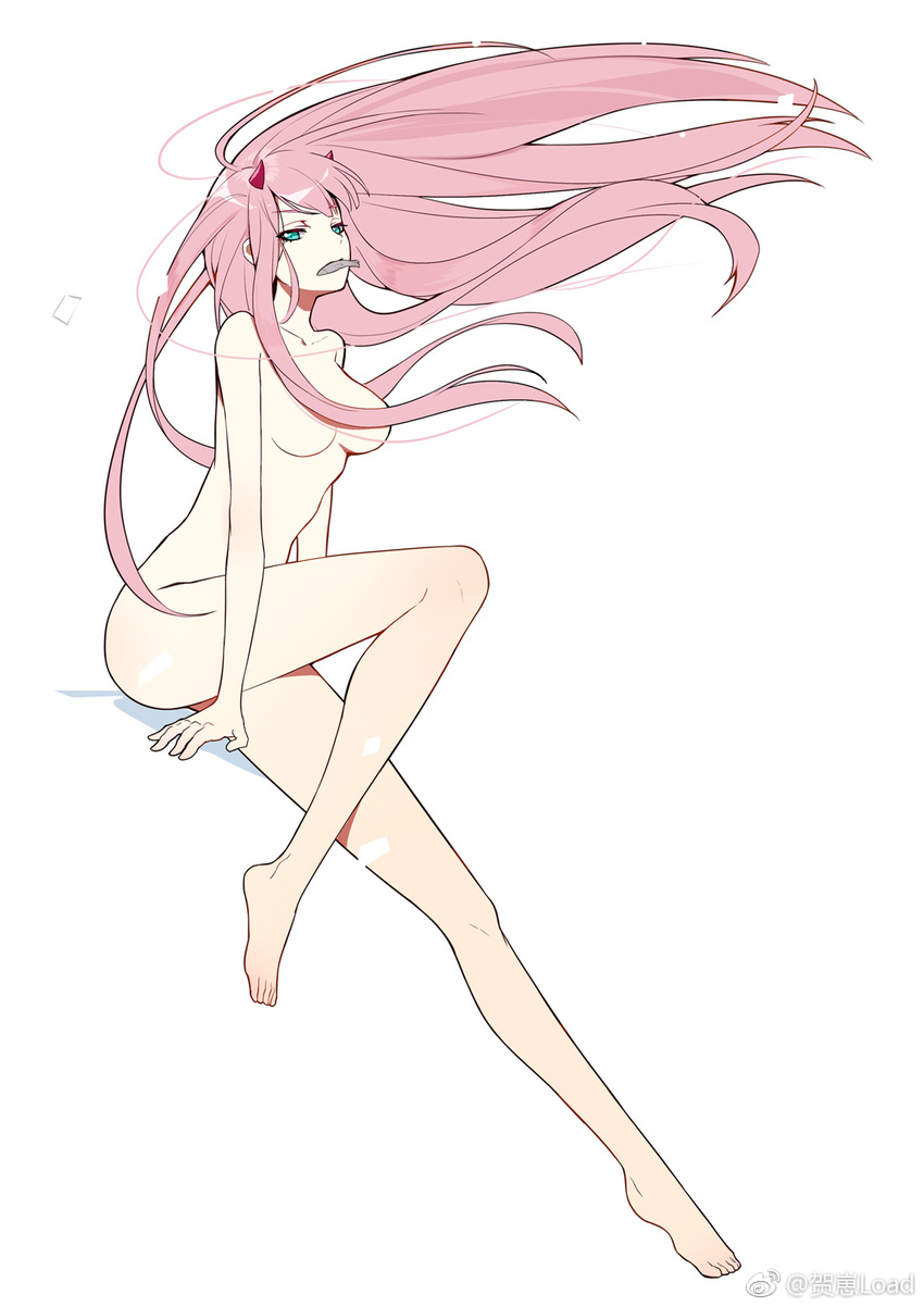 aqua_eyes arm_at_side barefoot breasts convenient_censoring darling_in_the_franxx full_body greetload hair_censor highres horns leg_up long_hair long_legs medium_breasts mouth_hold nude pink_hair plantar_flexion simple_background solo very_long_hair weibo_username white_background zero_two_(darling_in_the_franxx)