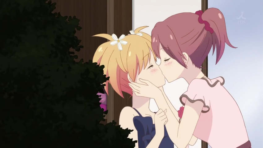 2girls alternate_costume alternate_hairstyle blonde_hair blush collarbone couple door eyes_closed hair_ornament kiss multiple_girls pigtails pink_hair plant ponytail sakura_trick screencap scrunchie sonoda_yuu takayama_haruka yuri